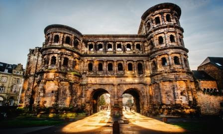 Porta-Nigra-Trier_600x600